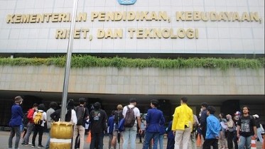 Amanat Konstitusi dan Makin Mahalnya Pendidikan  